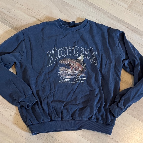 Urban Outfitters  Michigan Sweatshirt-Fish-Lake Huron-M - Picture 1 of 6